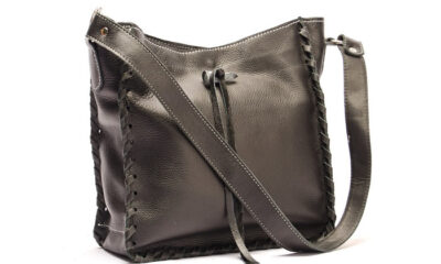 Cartera "Trenzada con flecos Negra ". CART 03