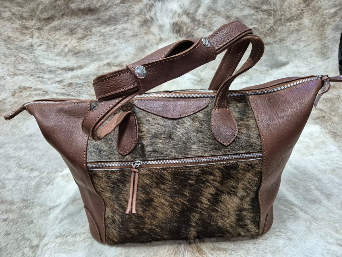 Cartera de cuero y pelo